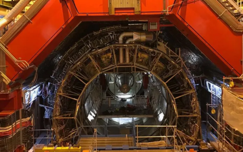 El LHC detecta un patrón del «universo bebé»