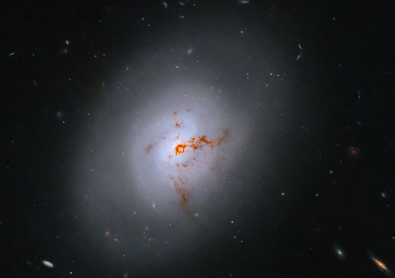 🚀 Espacio: Hubble capta una galaxia “en transición”