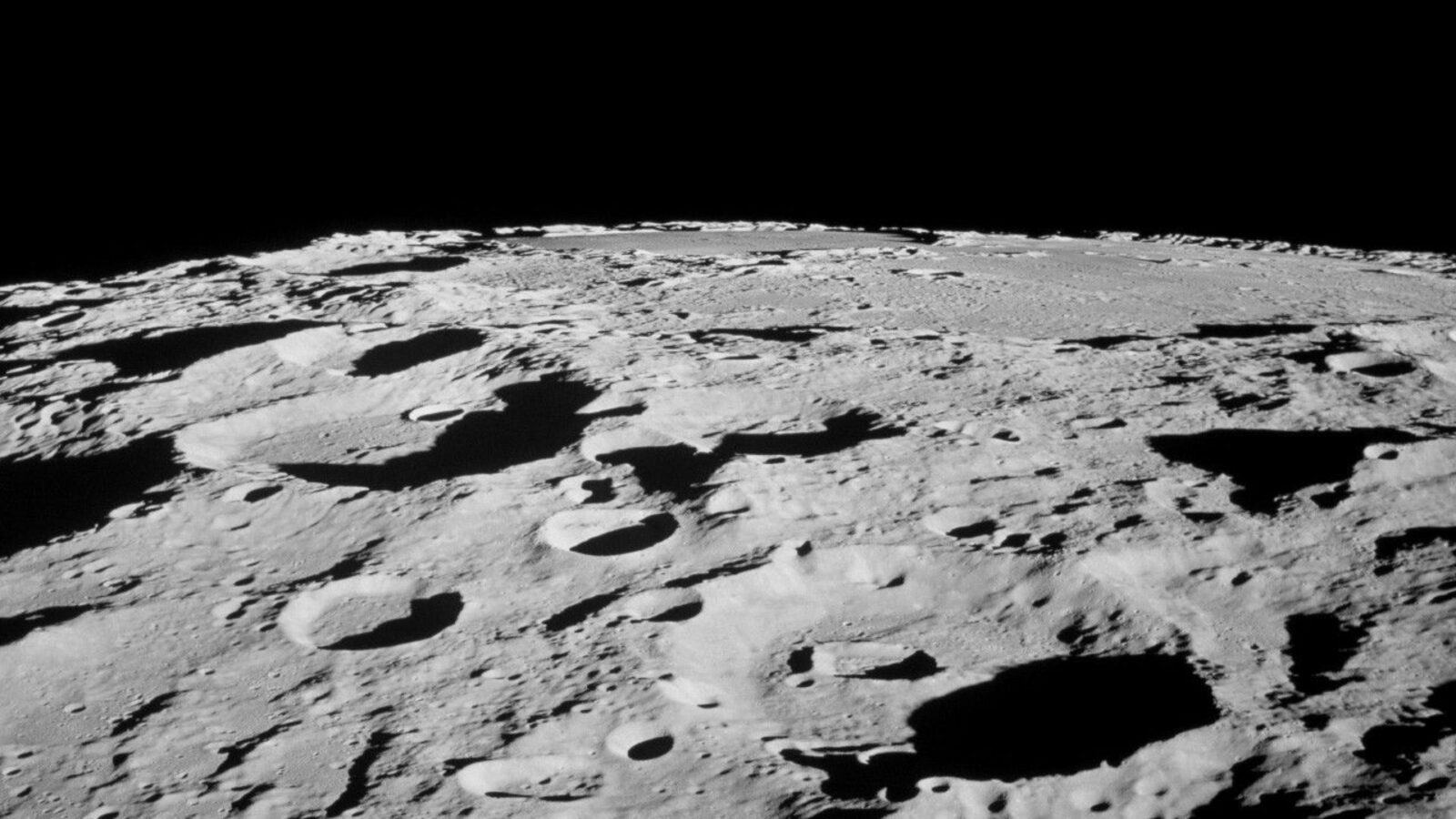 🚀 Espacio: Láseres en cráteres para un GPS lunar