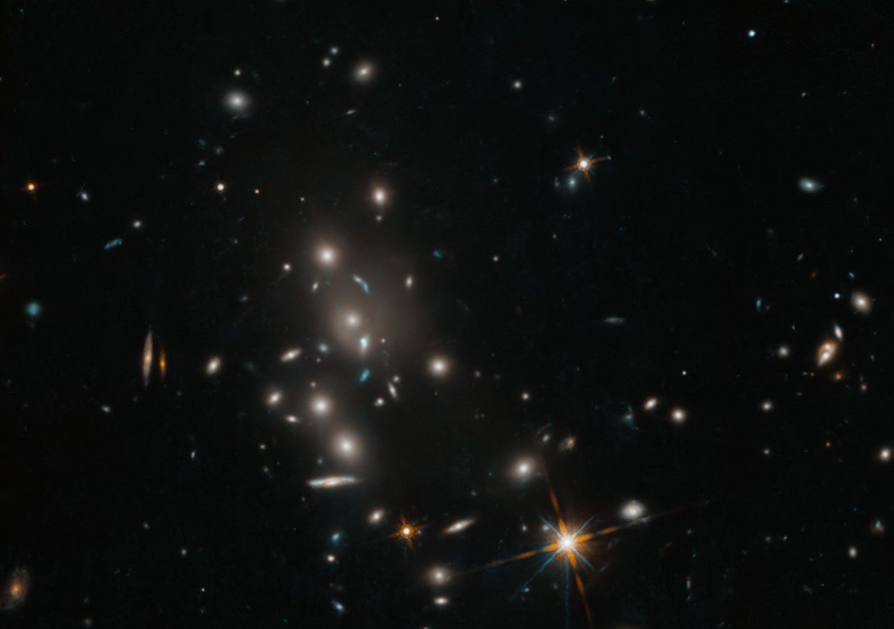 🚀 Espacio: Hubble retrata un cúmulo de galaxias