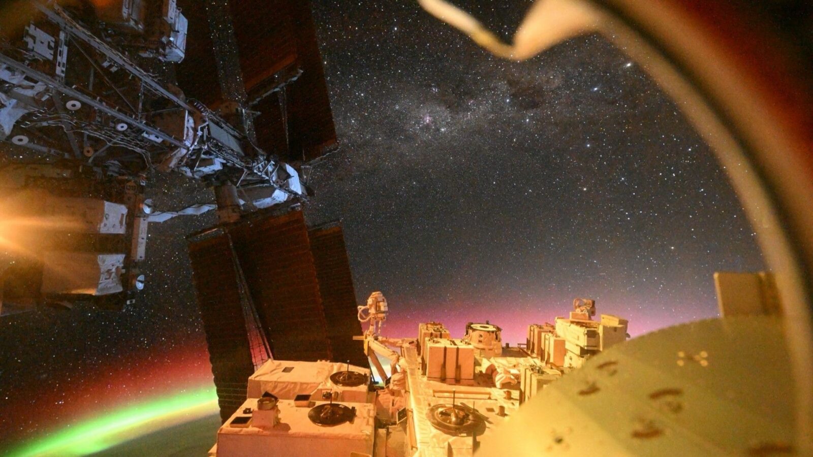 🚀 Espacio: Una aurora vista desde la ISS