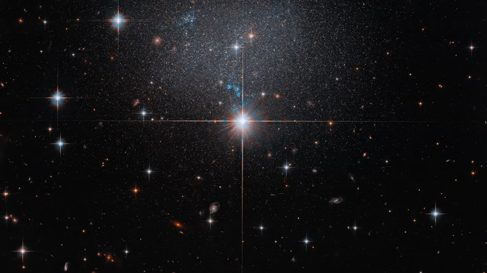 🚀 Espacio: Hubble capta una galaxia irregular tenue
