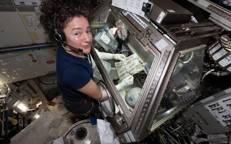 🚀 Espacio: Sangre y trajes cierran semana en la ISS