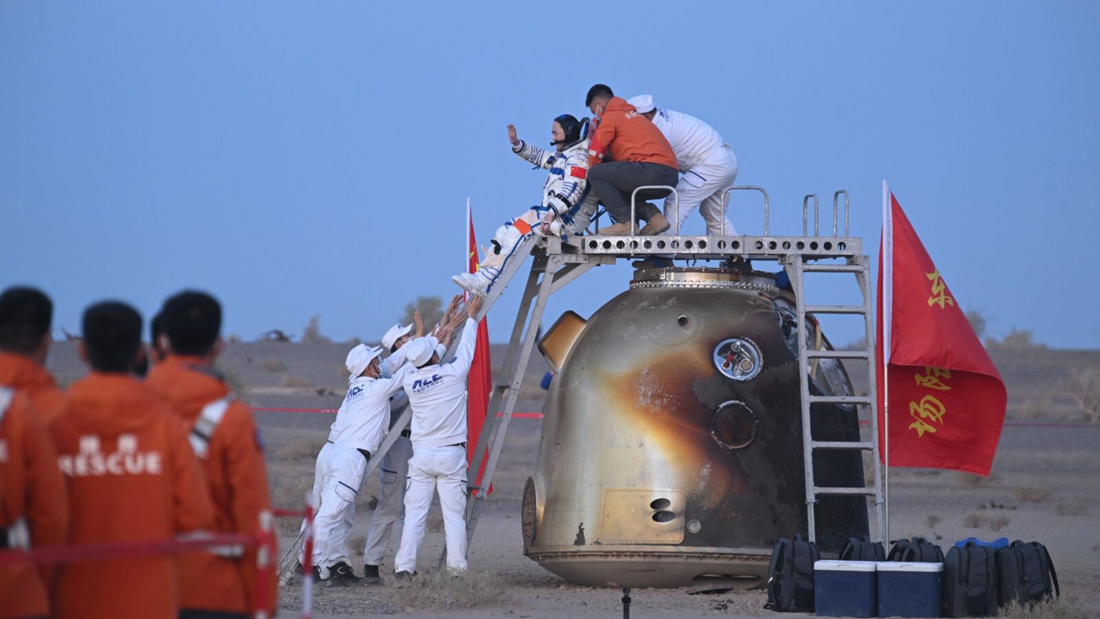 🚀 Espacio: Shenzhou 21 vuelve tras 210 días