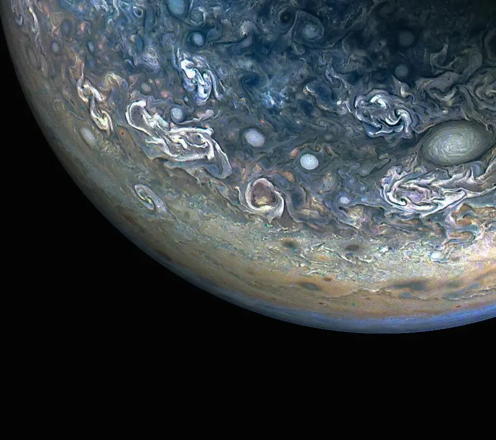 Espacio: Júpiter muestra sus tormentas más caóticas