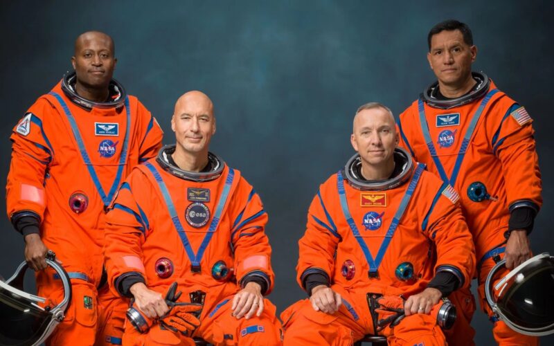 Espacio: NASA defiende la tripulación masculina de Artemis 3