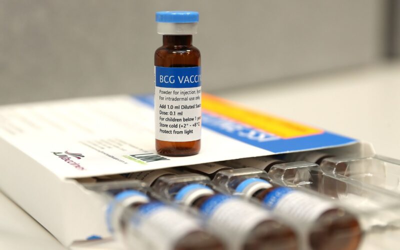 Medicina: Vacuna BCG apunta a menor uso de insulina