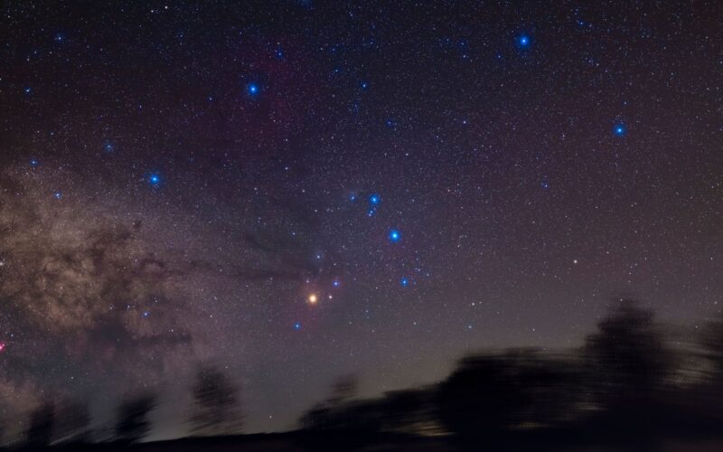 Astronomía: Luna nueva abre una ventana planetaria