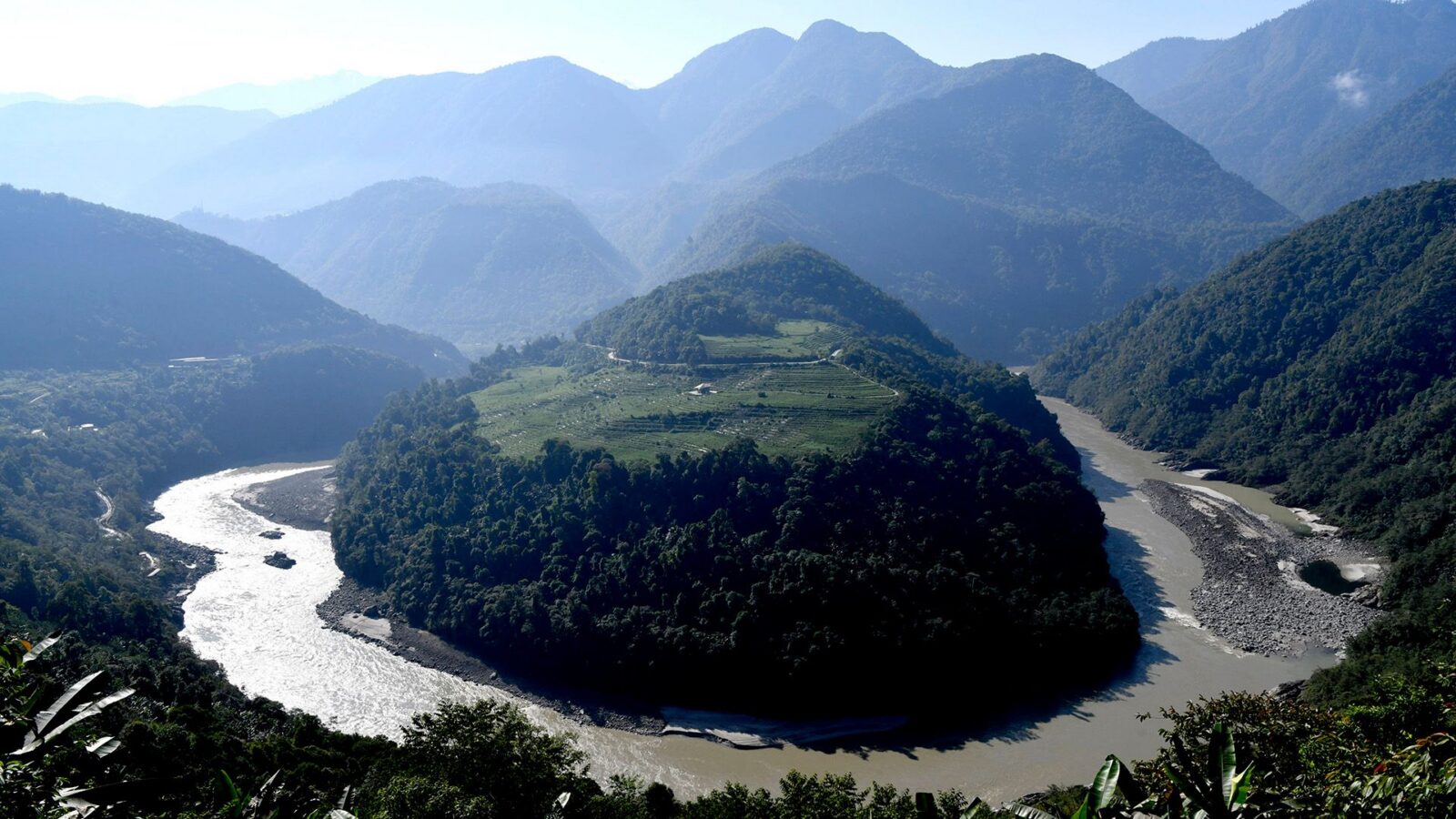 Tierra: China construye una megapresa en el Tíbet