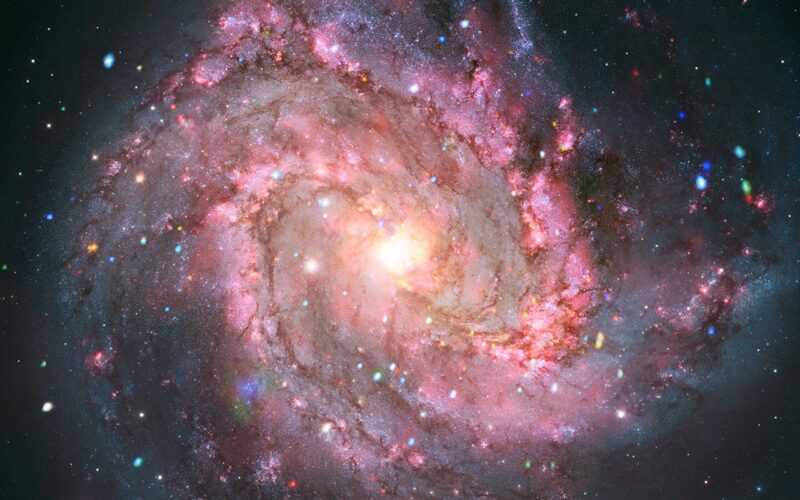 Espacio: Restos de supernova parpadean en M83