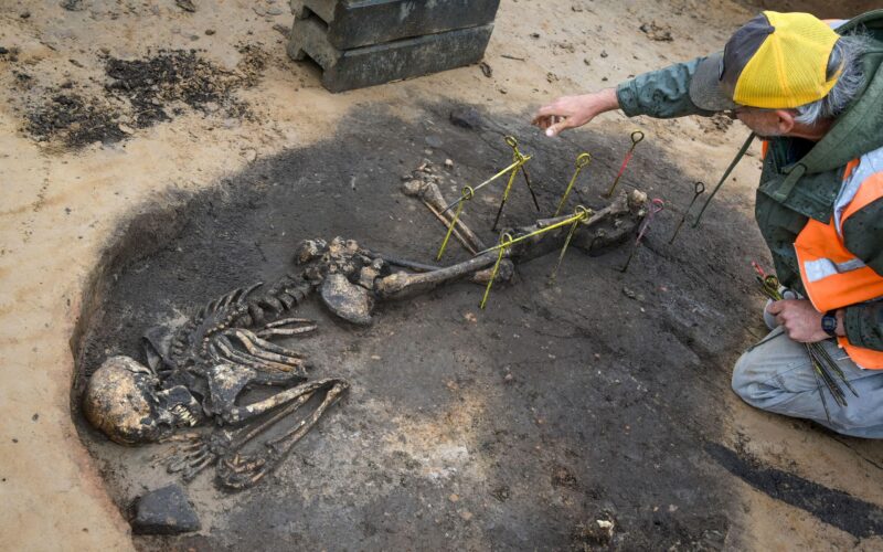 Arqueología: Un enterramiento en horno intriga en Alemania