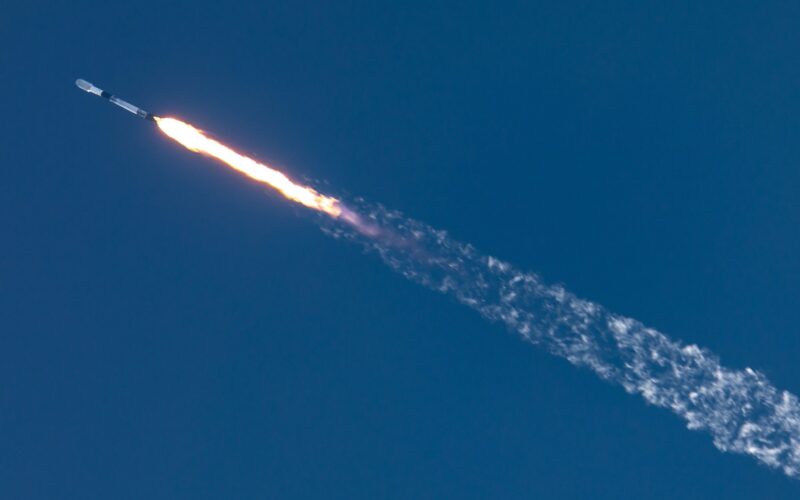 Espacio: SpaceX lanzará satélites espía desde California