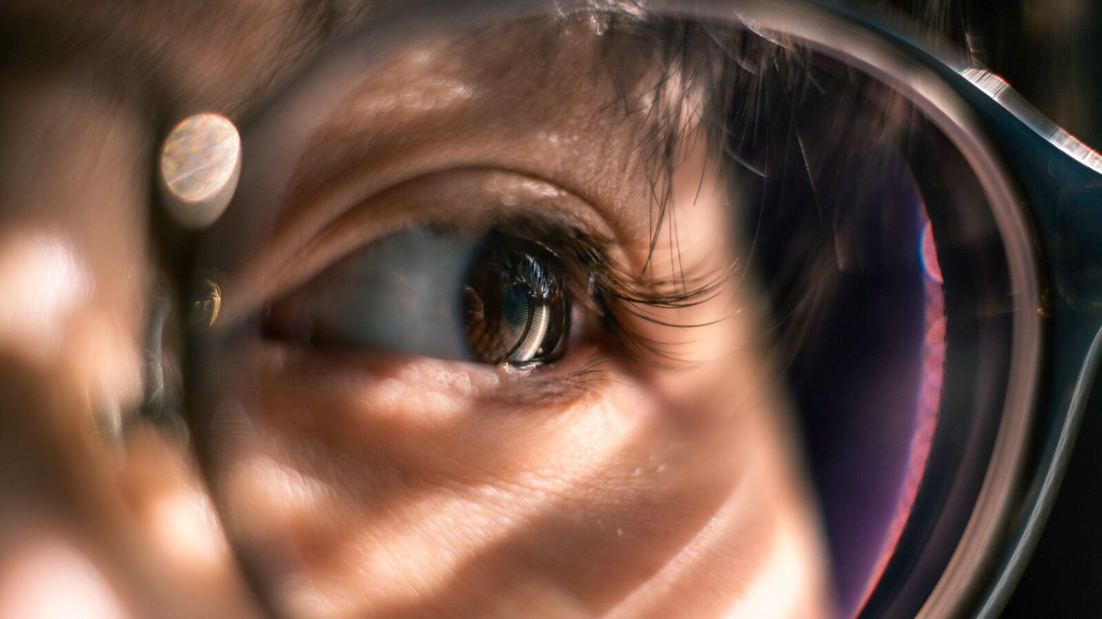 Neuro: Por qué tus ojos tardan en ver de noche