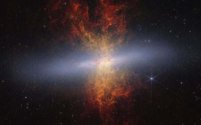 Astronomía: Webb resuelve millones de estrellas en M82