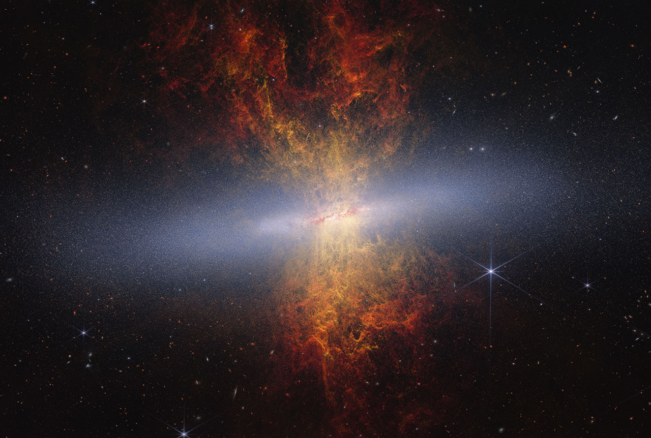Astronomía: Webb resuelve millones de estrellas en M82