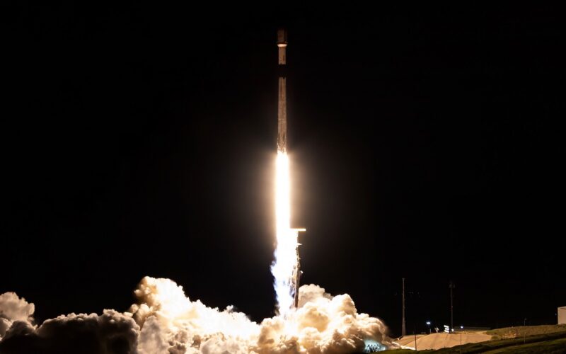 Espacio: SpaceX prepara otro lote Starlink