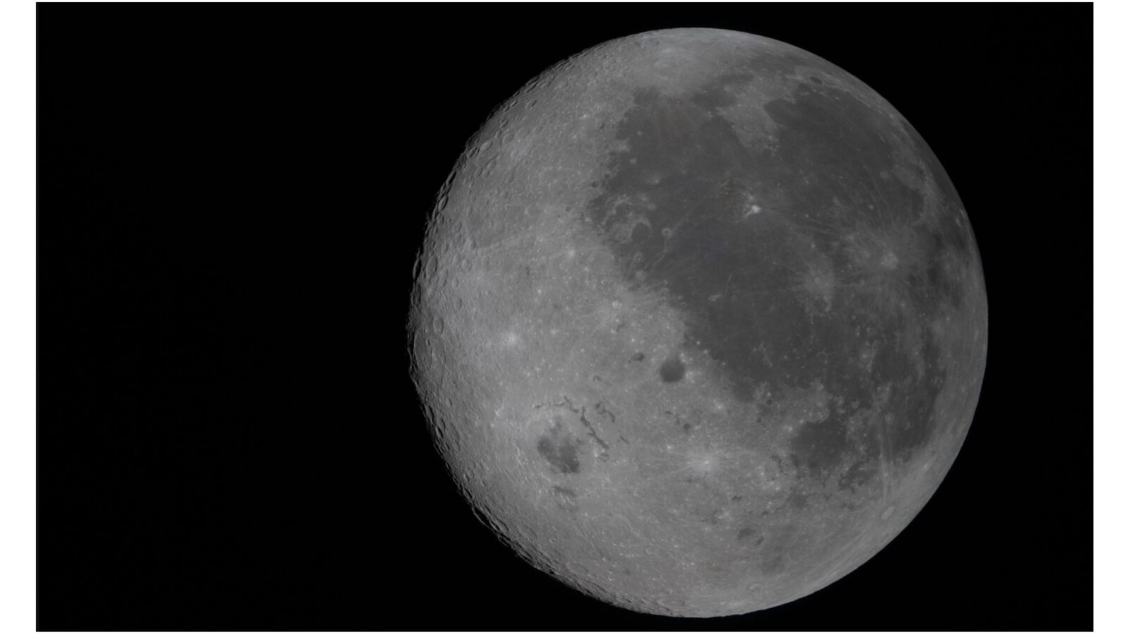 Espacio: La Luna aún no tiene hora común