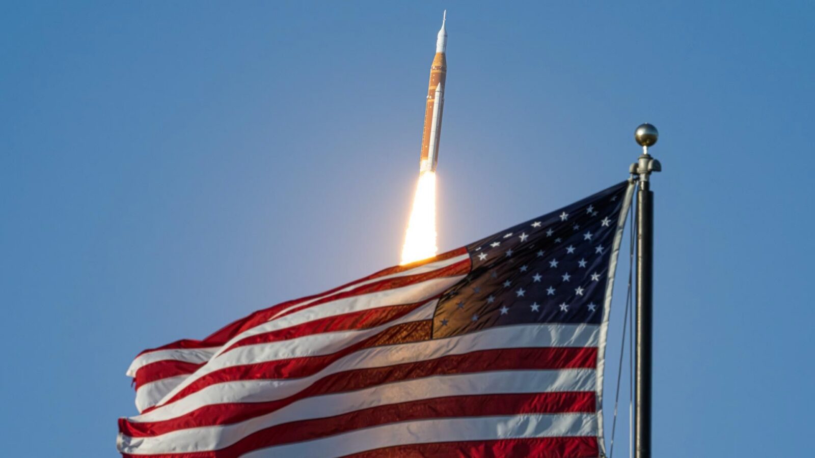 Espacio: NASA lleva America 250 hasta la Luna