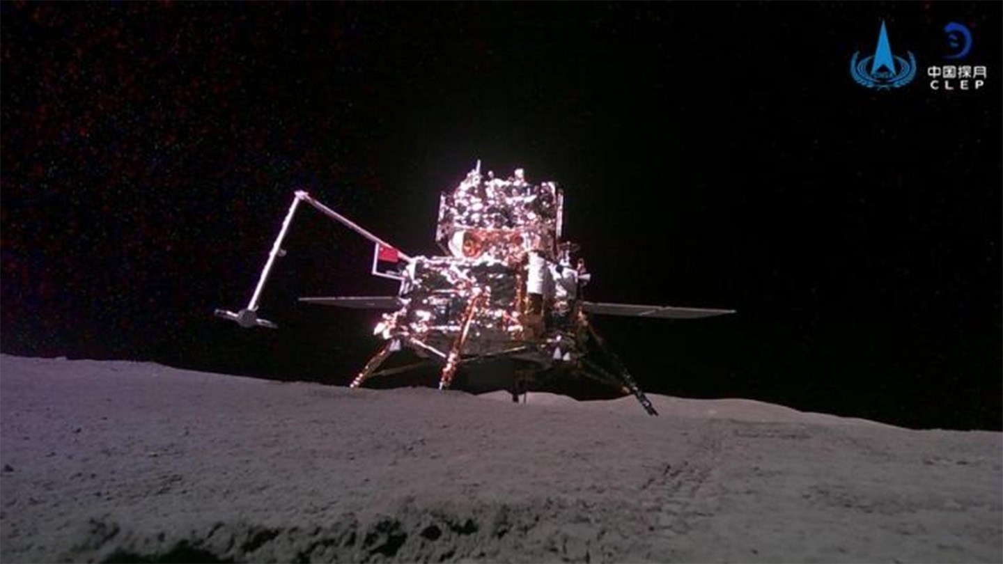 Espacio: Rocas lunares cuestionan un antiguo bombardeo
