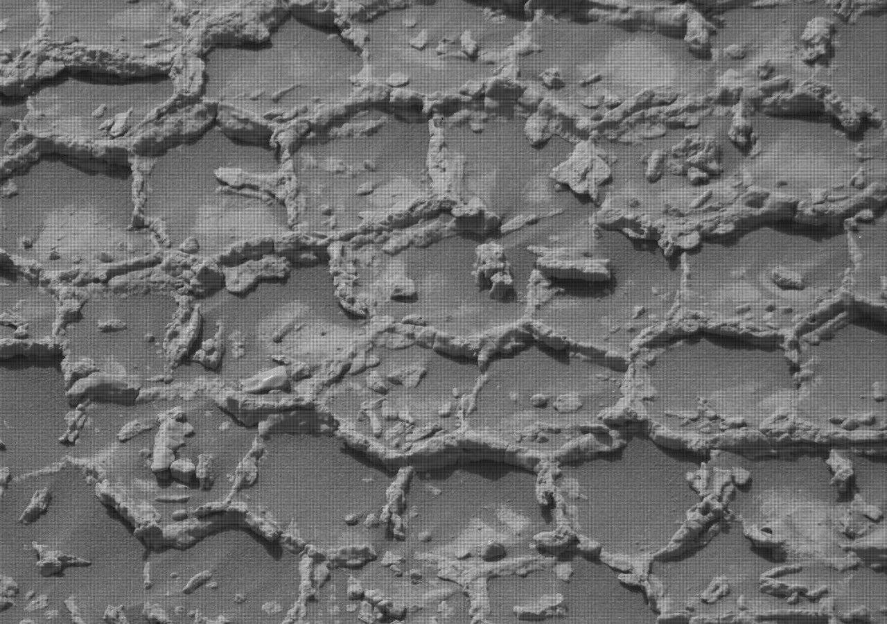 Espacio: Curiosity recorre un panal marciano