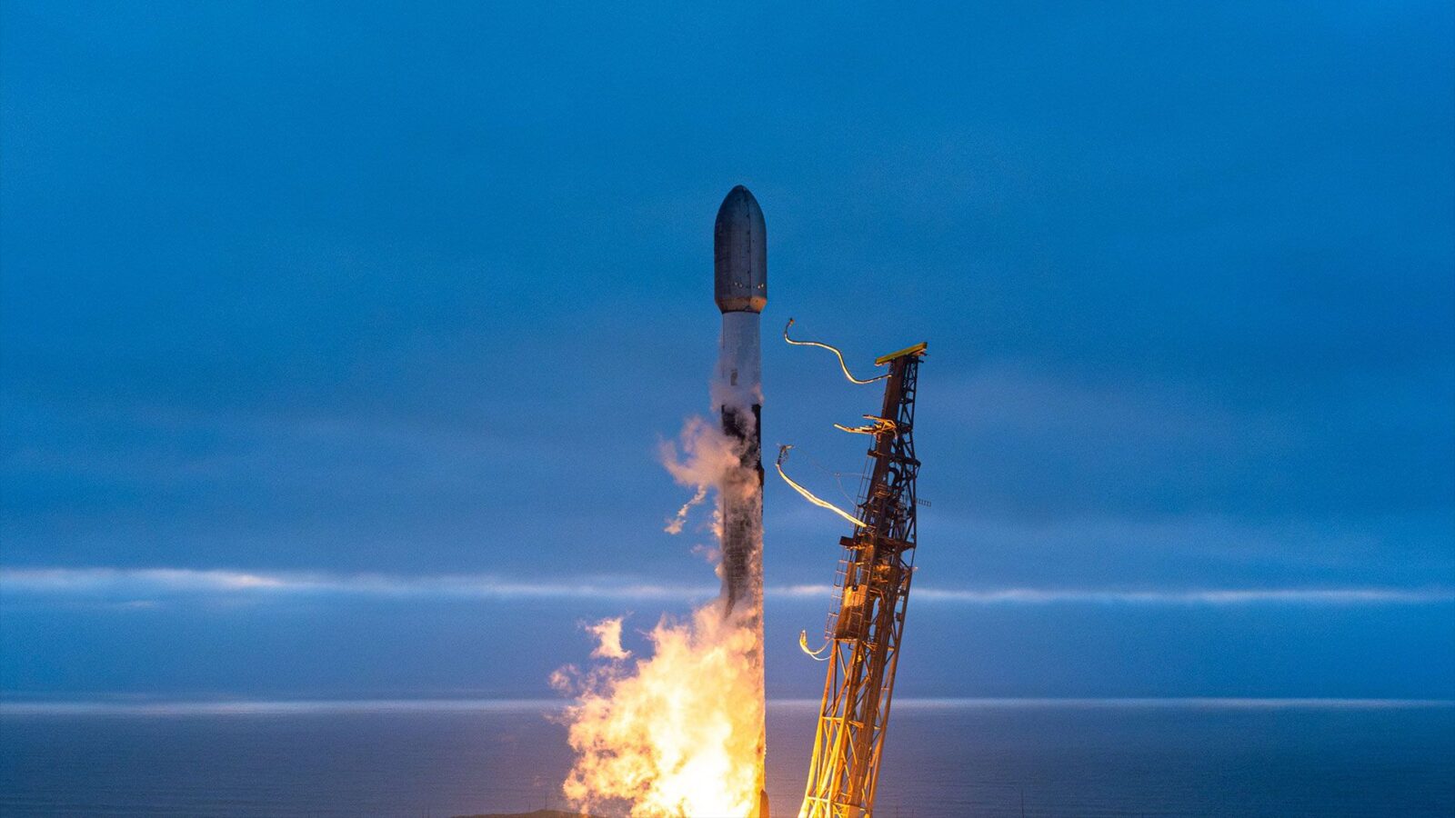 Espacio: Falcon 9 lanza 24 satélites Starlink