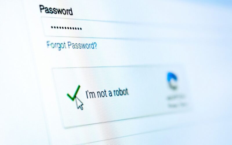 Tecnología: La IA aprieta a los CAPTCHAs