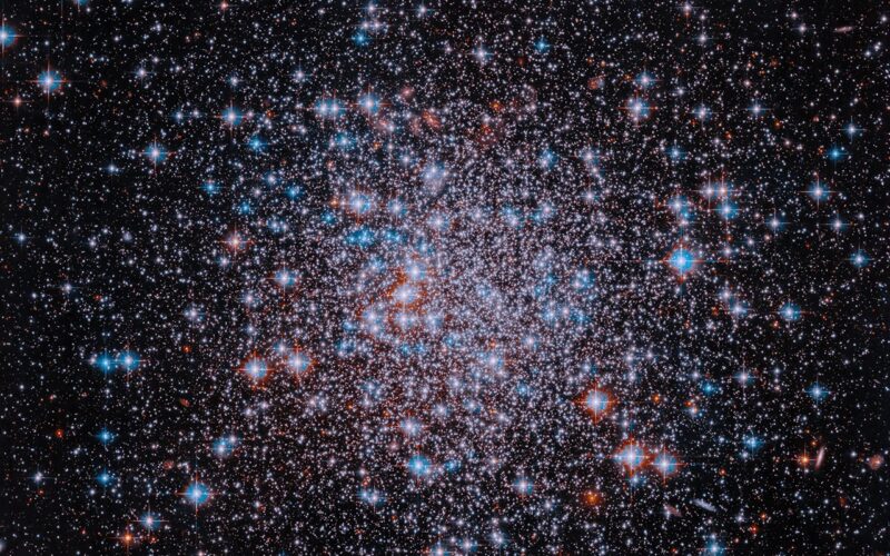 Astronomía: Hubble capta un cúmulo estelar antiguo