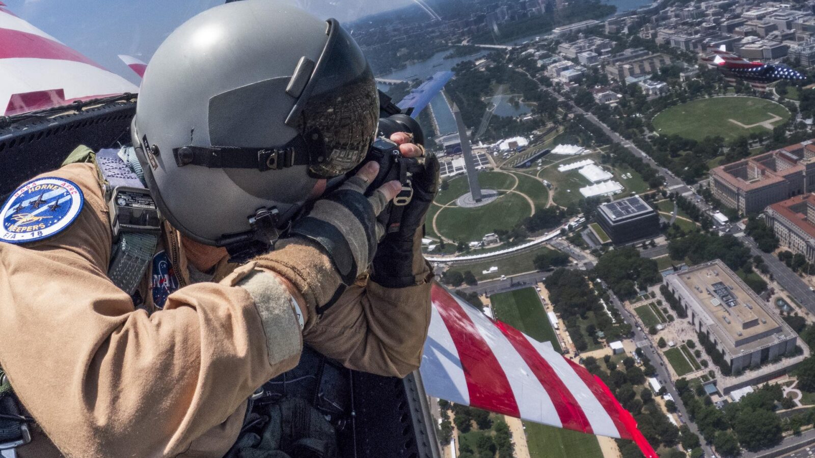 Espacio: NASA retrata un sobrevuelo desde un F-18