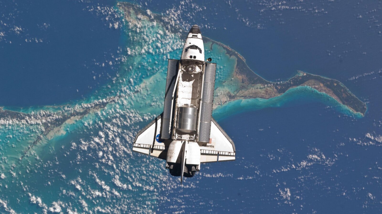 Espacio: Atlantis cruzó la Tierra por última vez