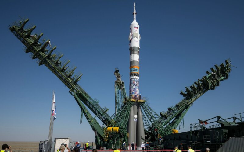 Espacio: Un Soyuz despega con anuncio energético