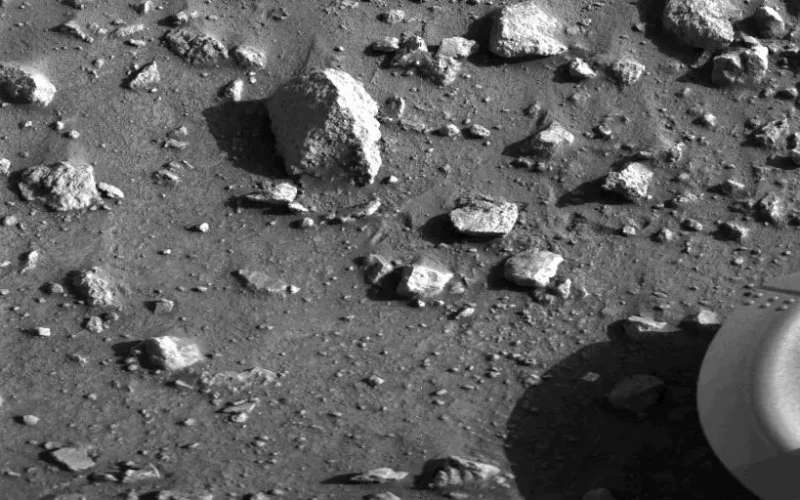 Espacio: La primera foto desde el suelo marciano