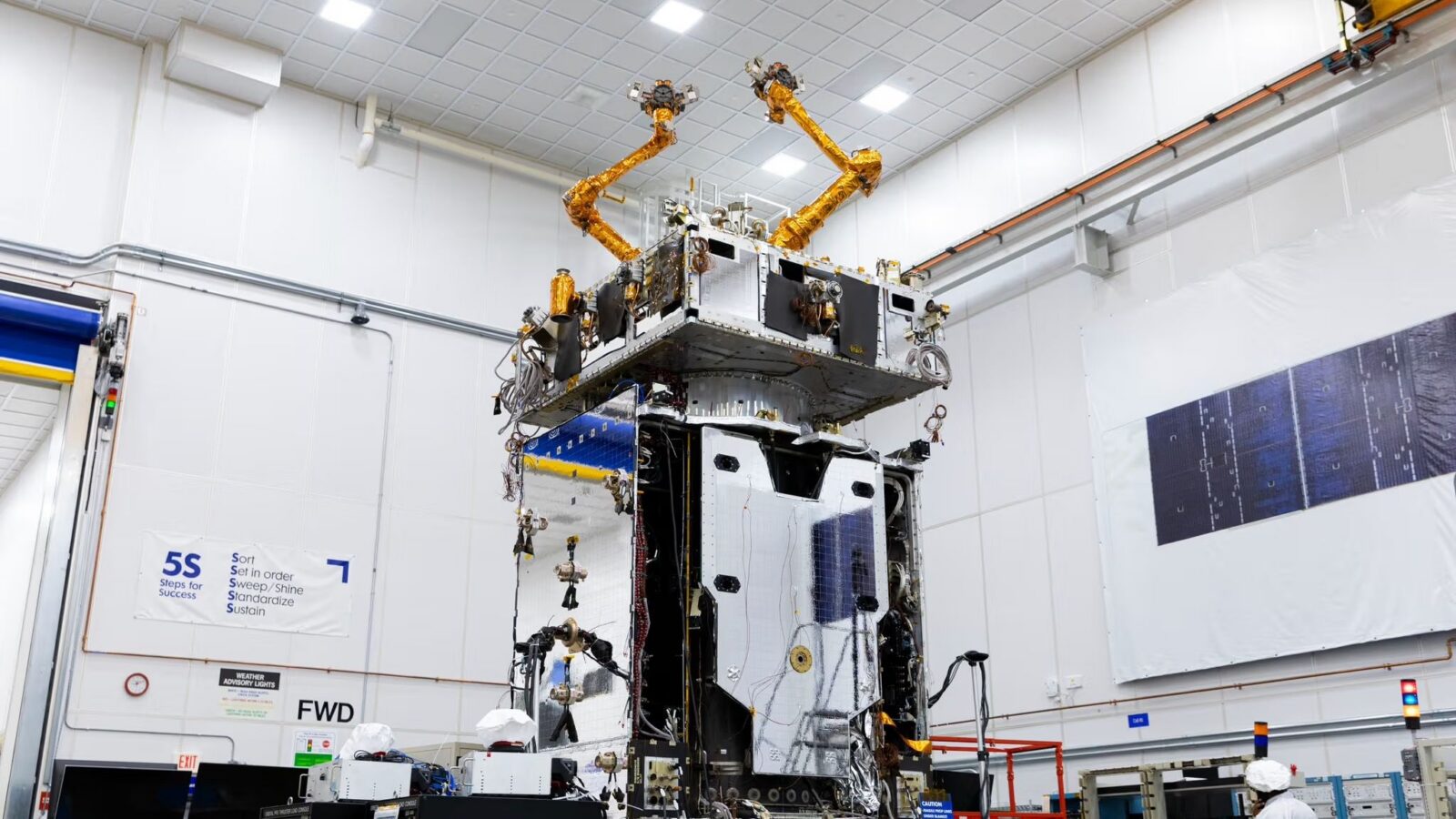 Espacio: Un “taller” robótico rumbo a GEO