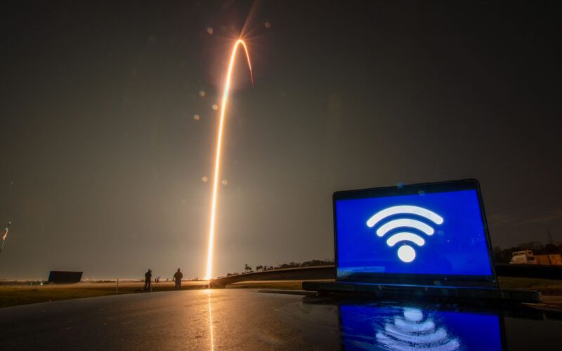 Espacio: Orion tendrá “WiFi” con láseres Starlink