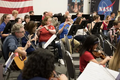 Comunidad: NASA Langley celebra con música bajo las estrellas