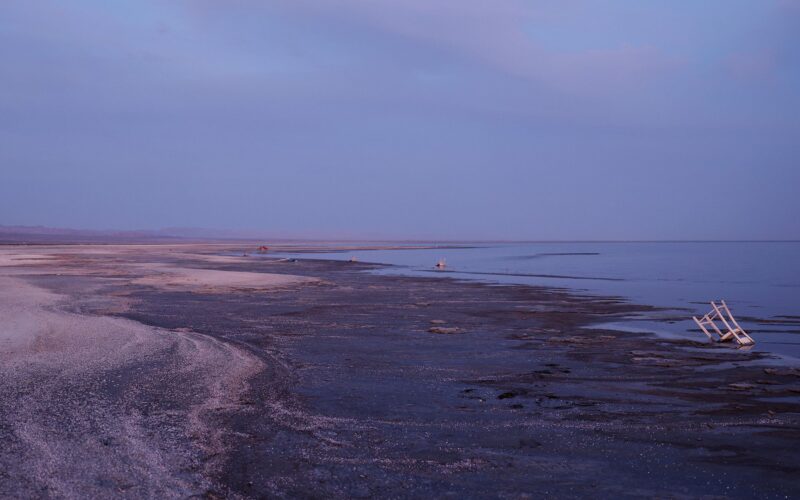 Salud ambiental: El Salton Sea suelta polvo tóxico