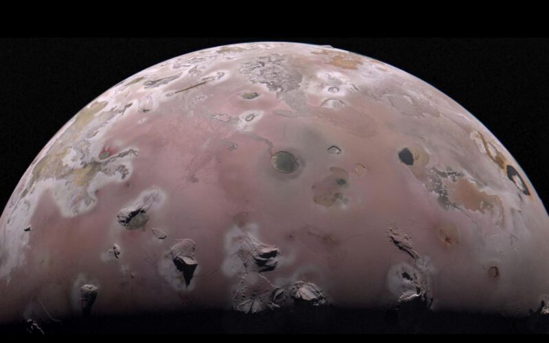 Espacio: Juno mide el calor oculto de Ío