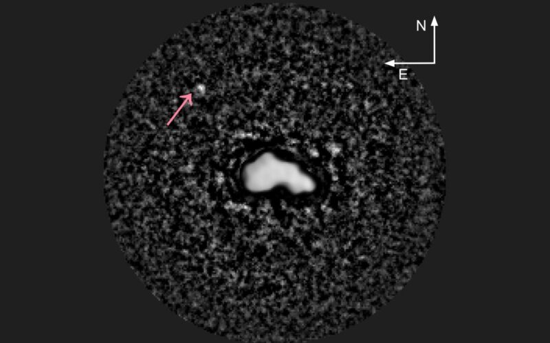Astronomía: Nysa parece tener tres lóbulos y una luna