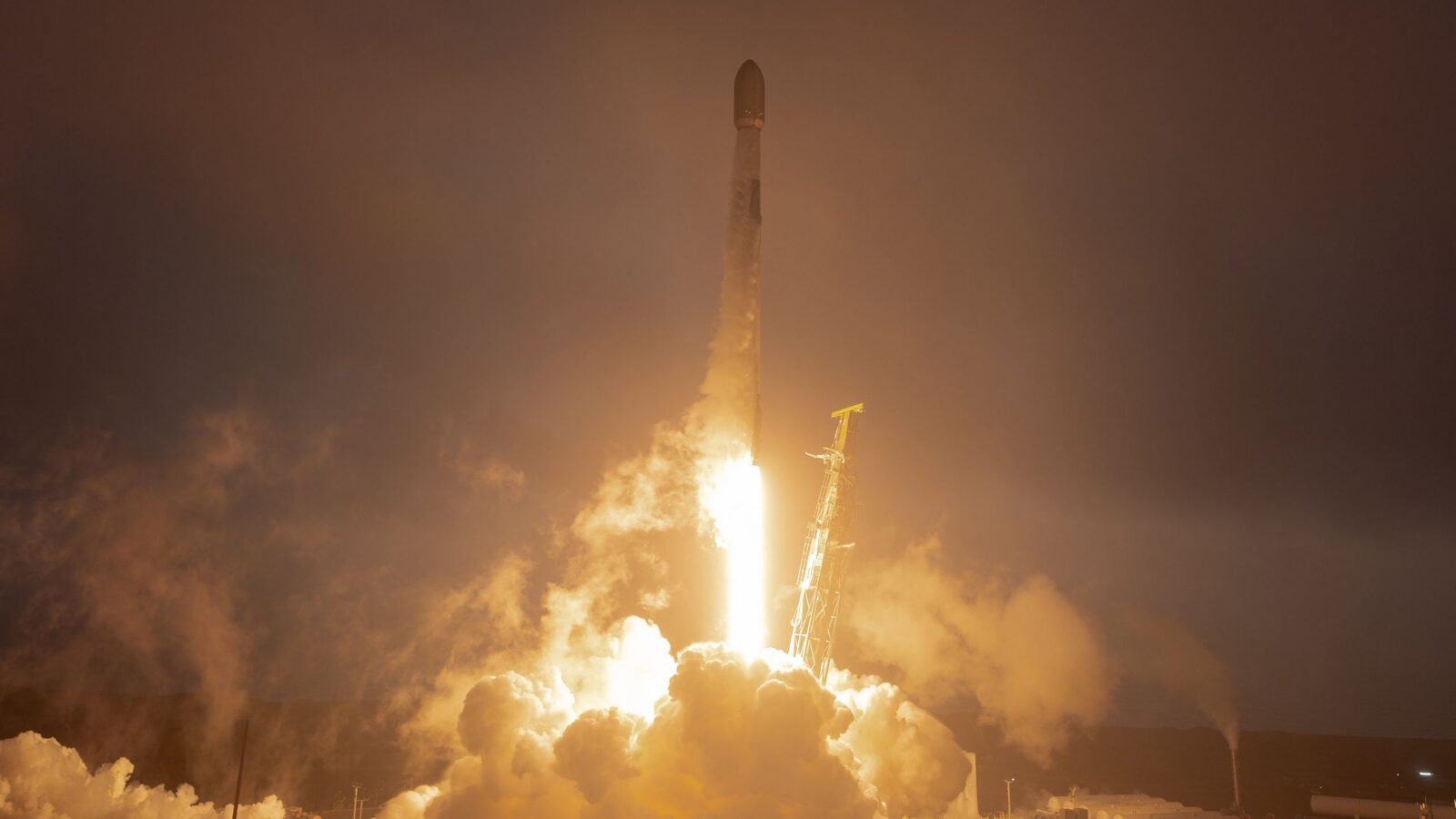 Espacio: Starlink suma 24 satélites desde California