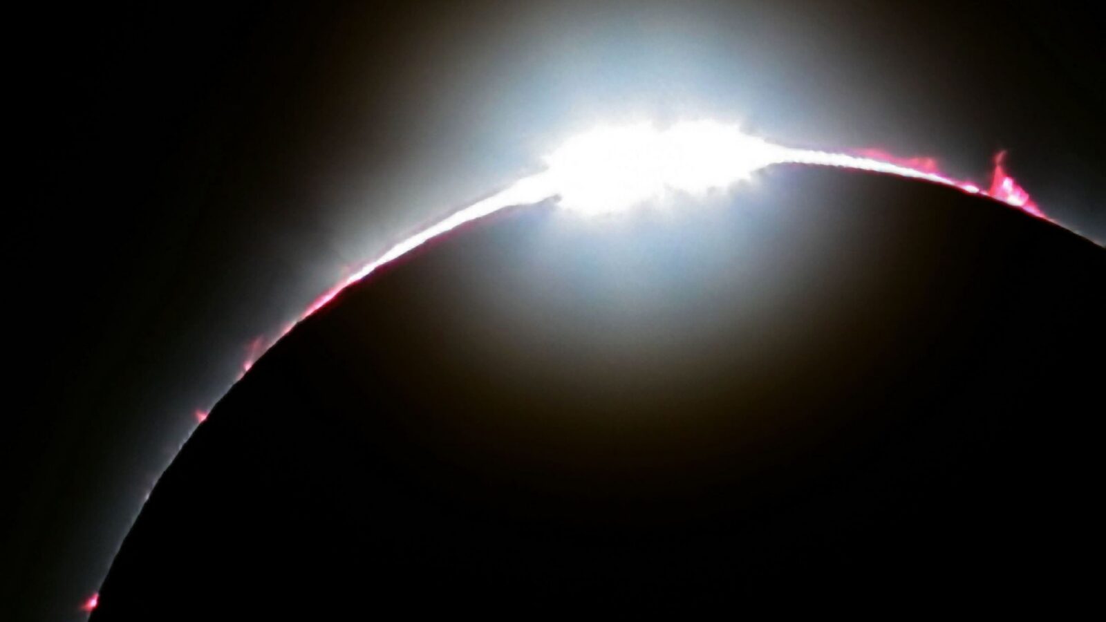 Espacio: 13 cosas que ver en el eclipse total