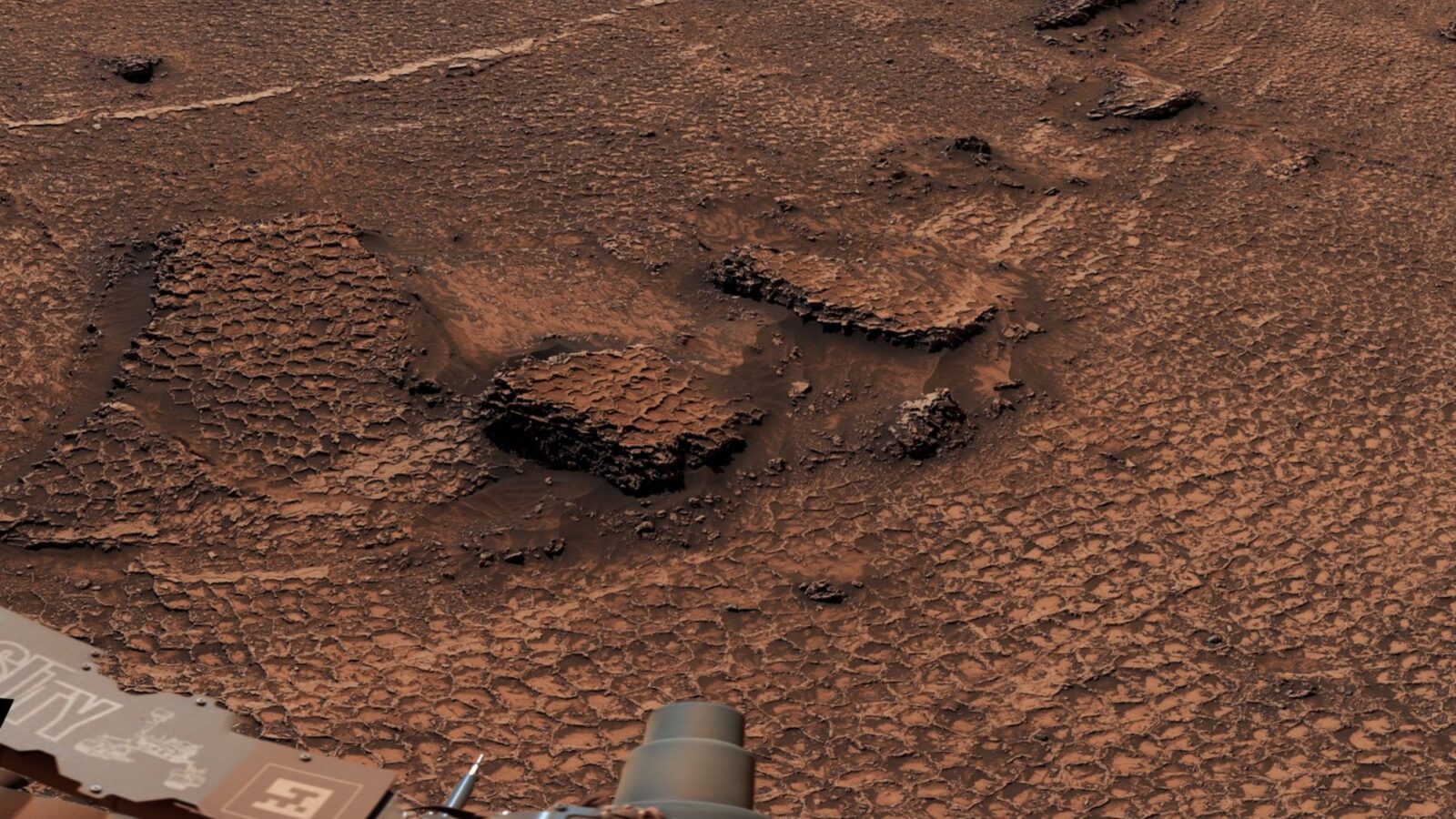 Espacio: Curiosity observa panales de polígonos en Marte