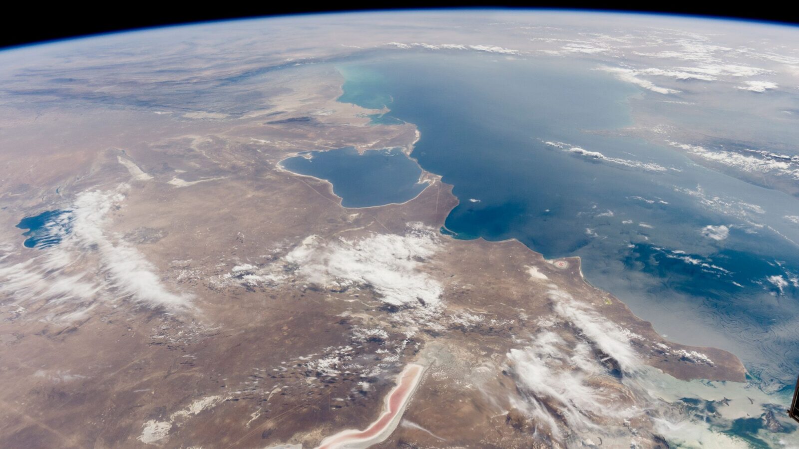 Tierra: El Caspio pierde agua de sus ríos