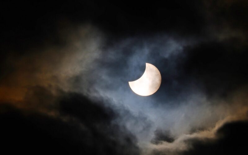 Astronomía: Un eclipse parcial cruzará Norteamérica
