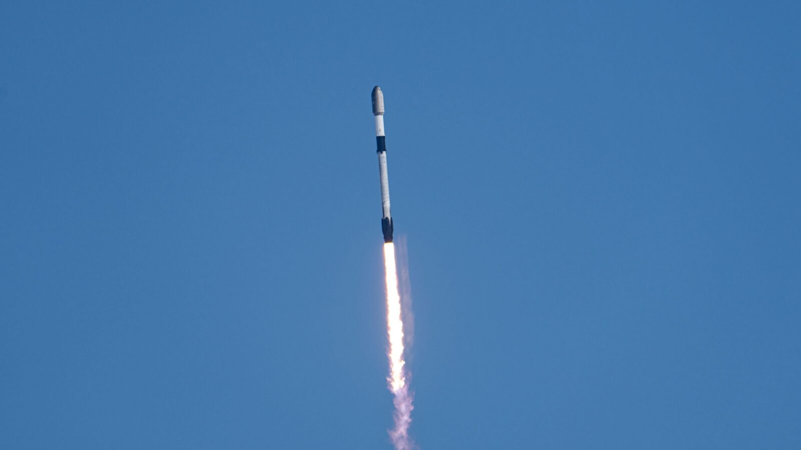 Espacio: 24 Starlink más desde California