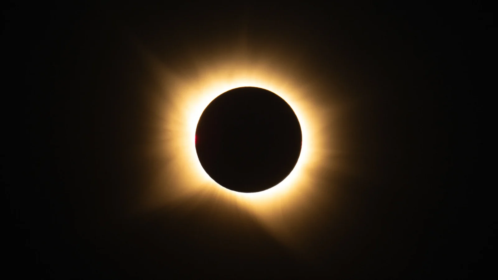 Espacio: El eclipse total que cruzó España