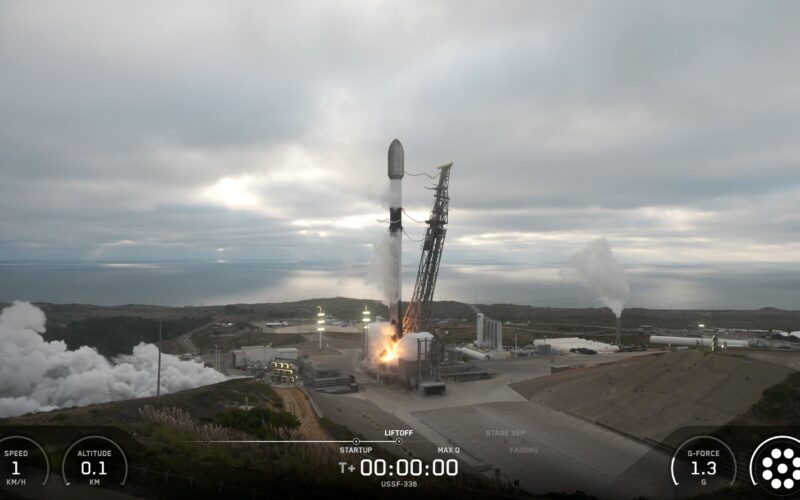Espacio: Dos Falcon 9 despegan en 38 minutos