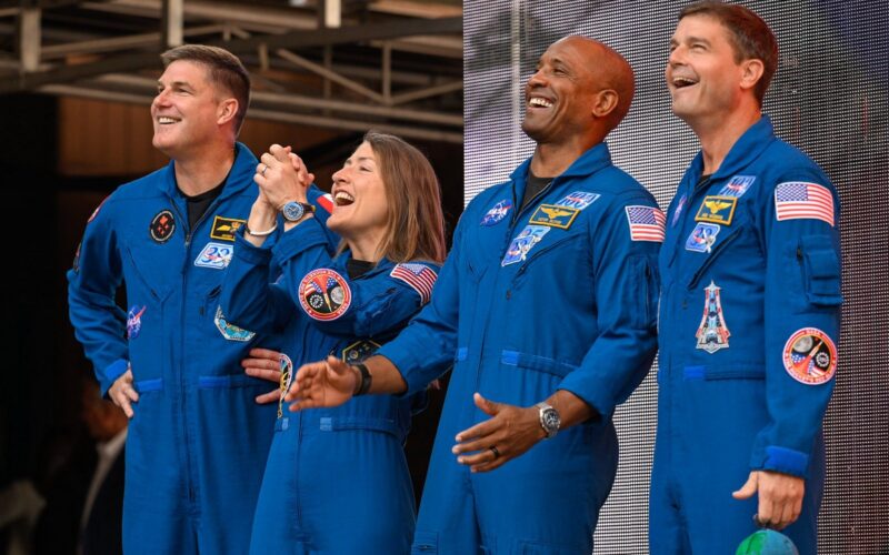 Espacio: Orion voló a mano sin radar