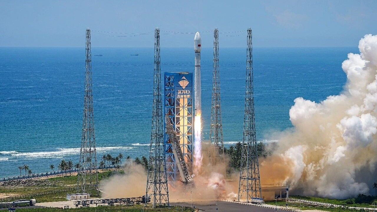 Espacio: China retoma lanzamientos tras fallo del Long March 7A