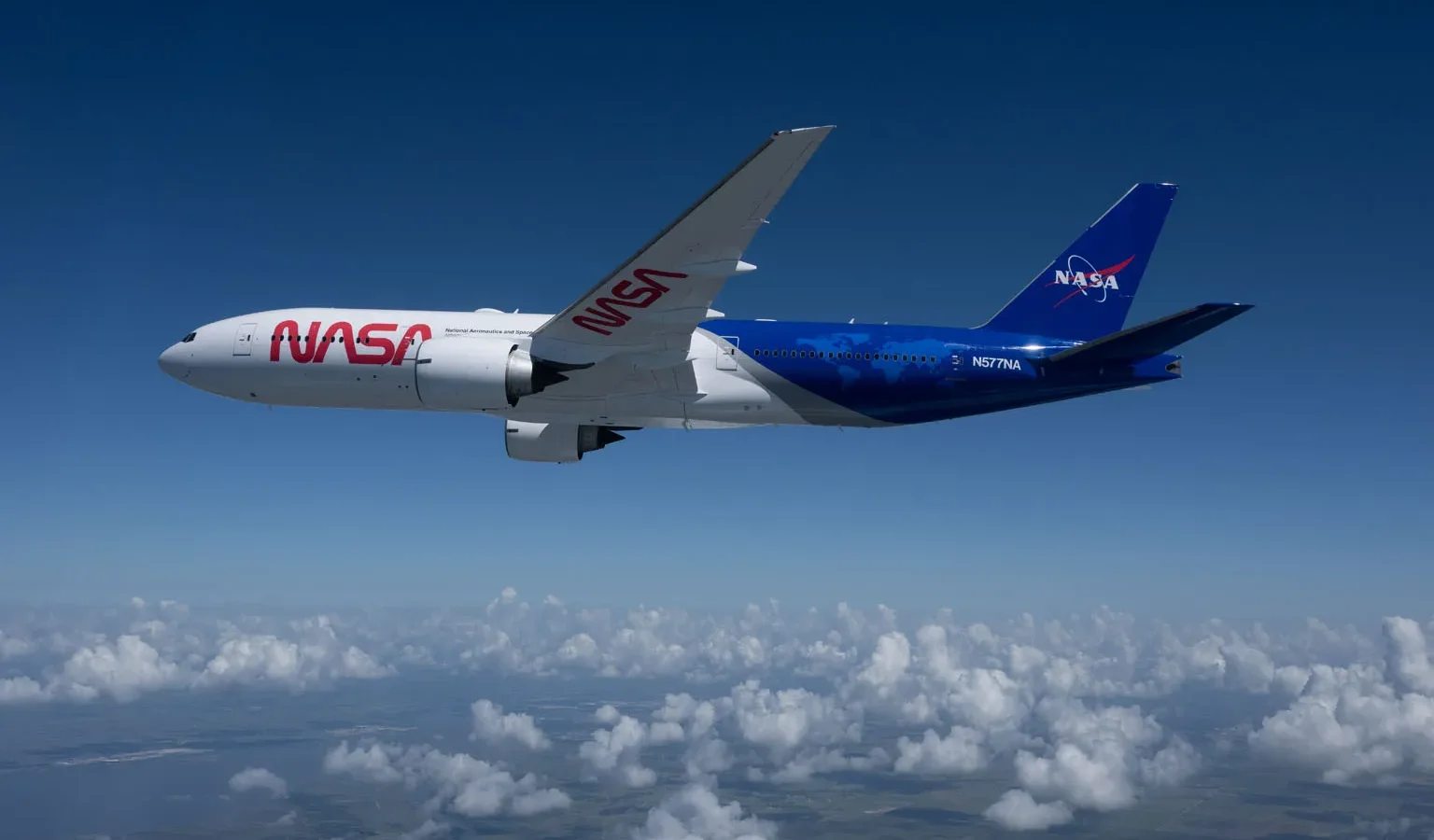 Tecnología: El Boeing 777 de la NASA estrena pintura