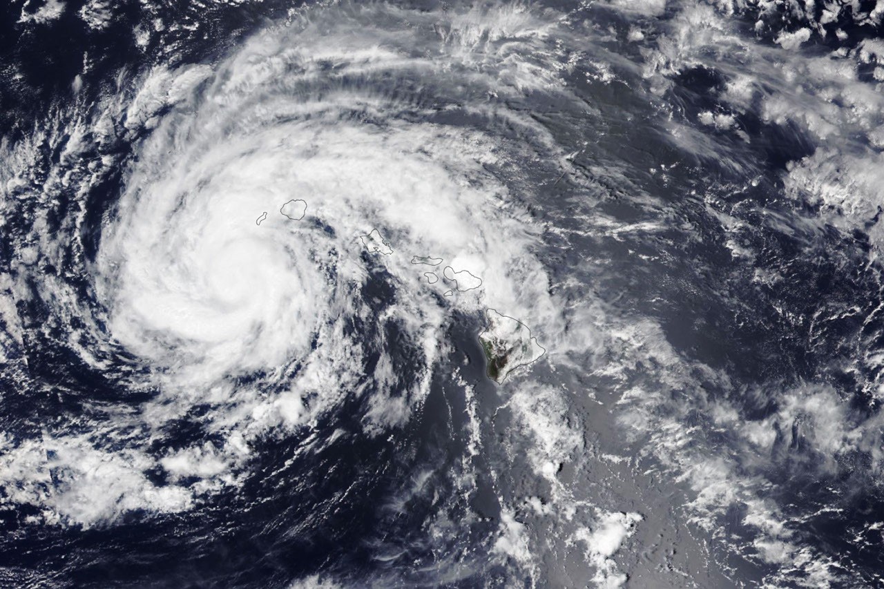 Clima: Lala deja lluvias extremas en Hawái
