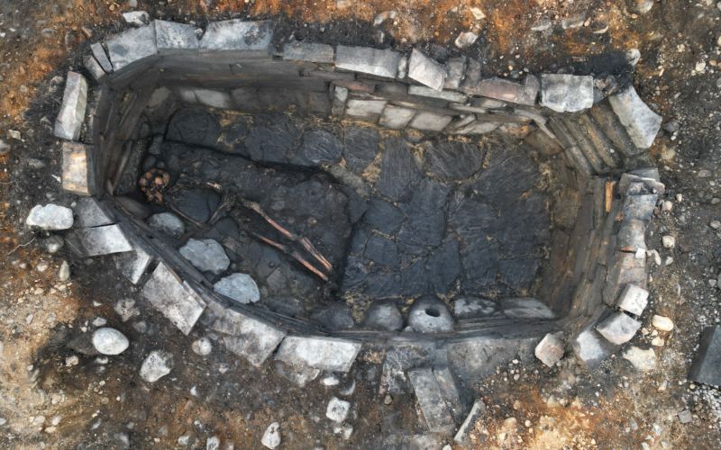 Arqueología: Hallan un entierro en un pozo escocés